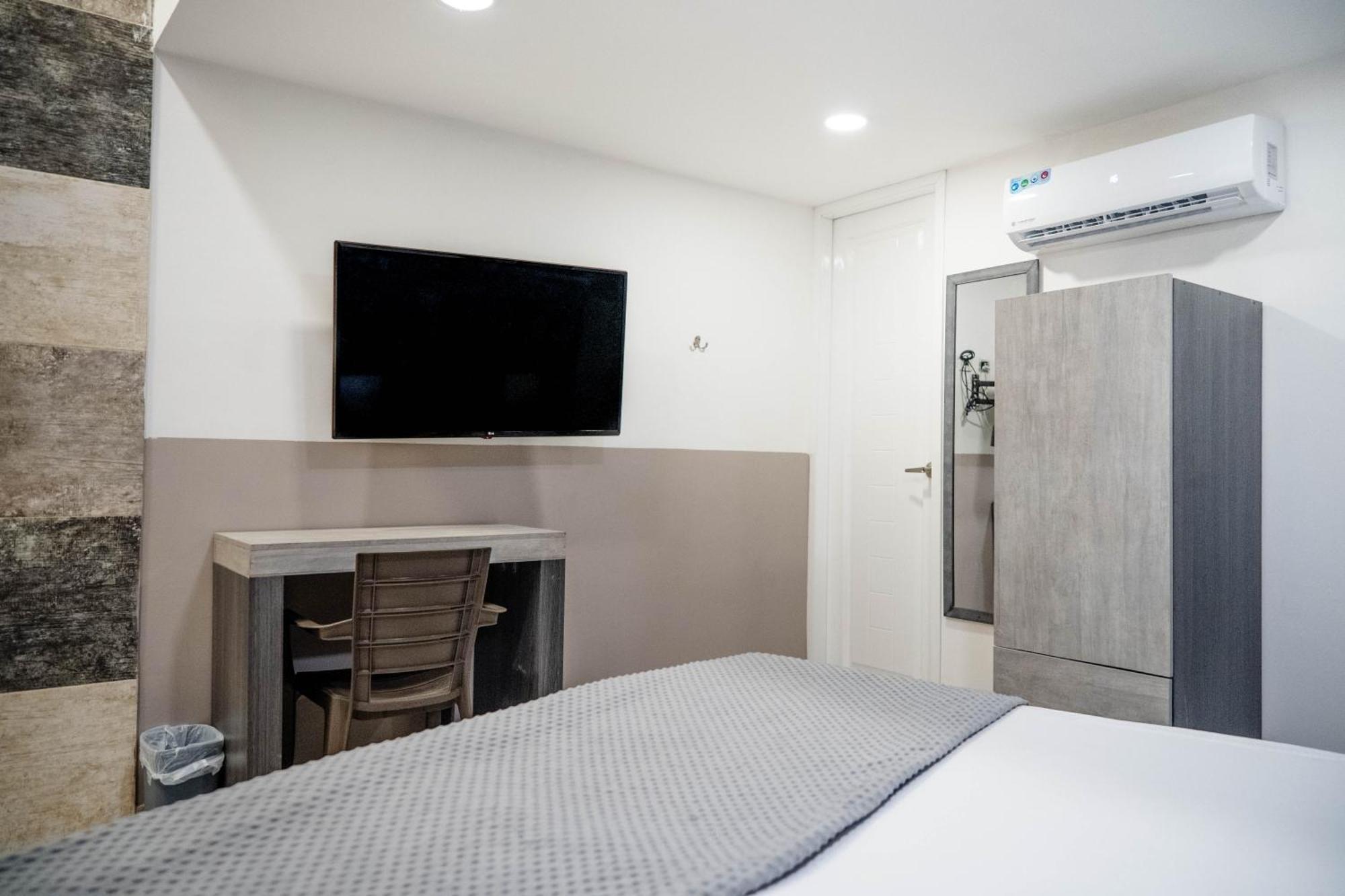 Bahia 79 Apartasuites Cerca Al Centro Cartagena Екстер'єр фото