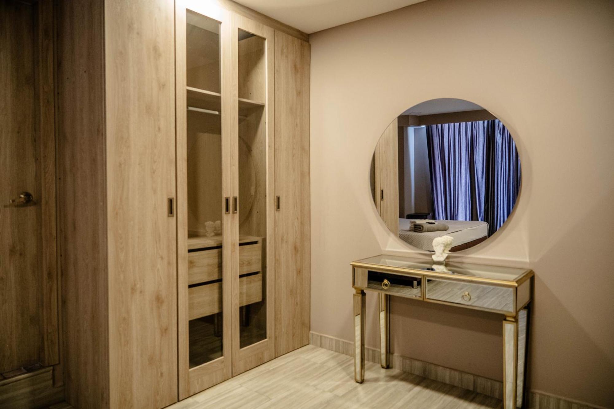 Bahia 79 Apartasuites Cerca Al Centro Cartagena Екстер'єр фото