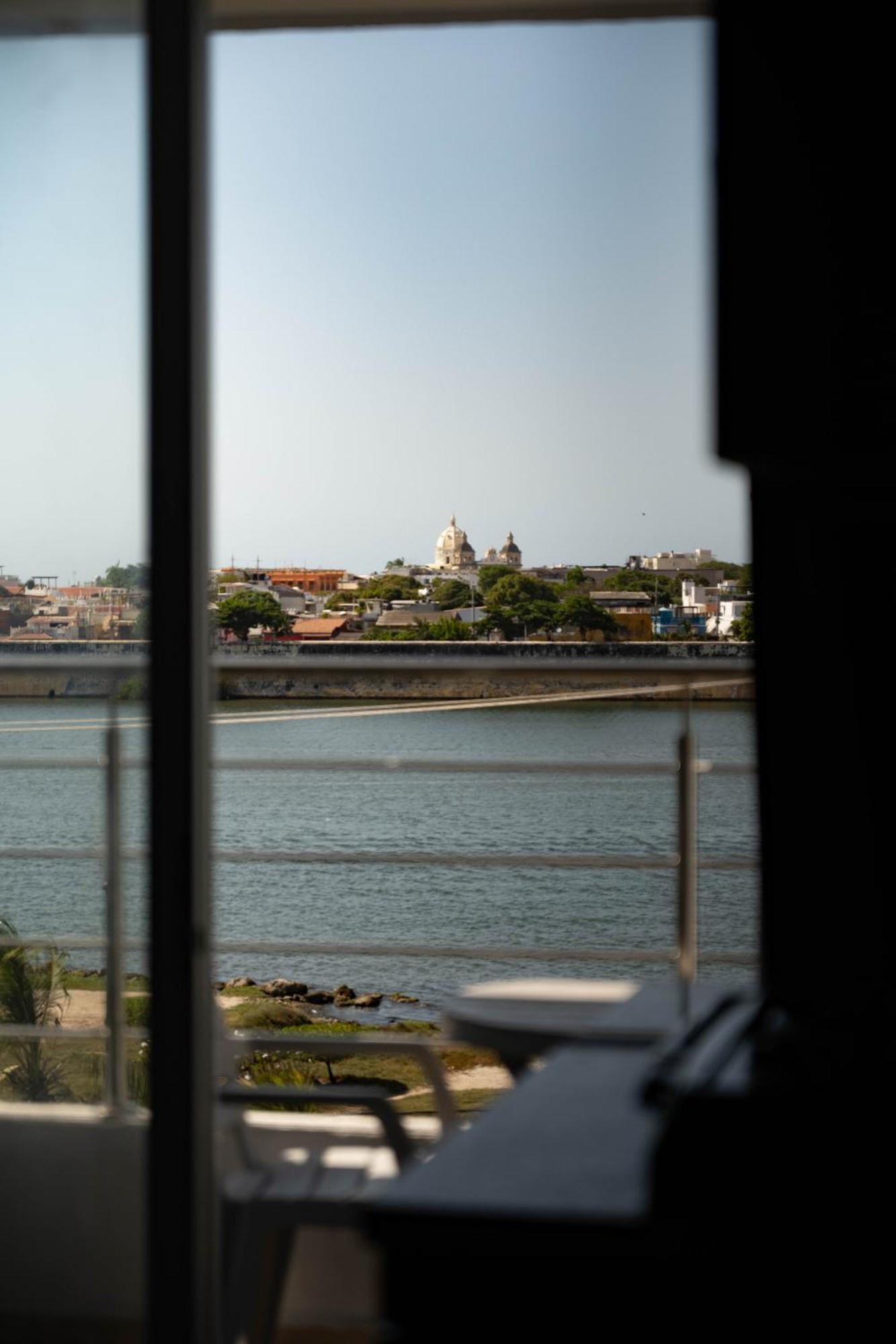 Bahia 79 Apartasuites Cerca Al Centro Cartagena Екстер'єр фото