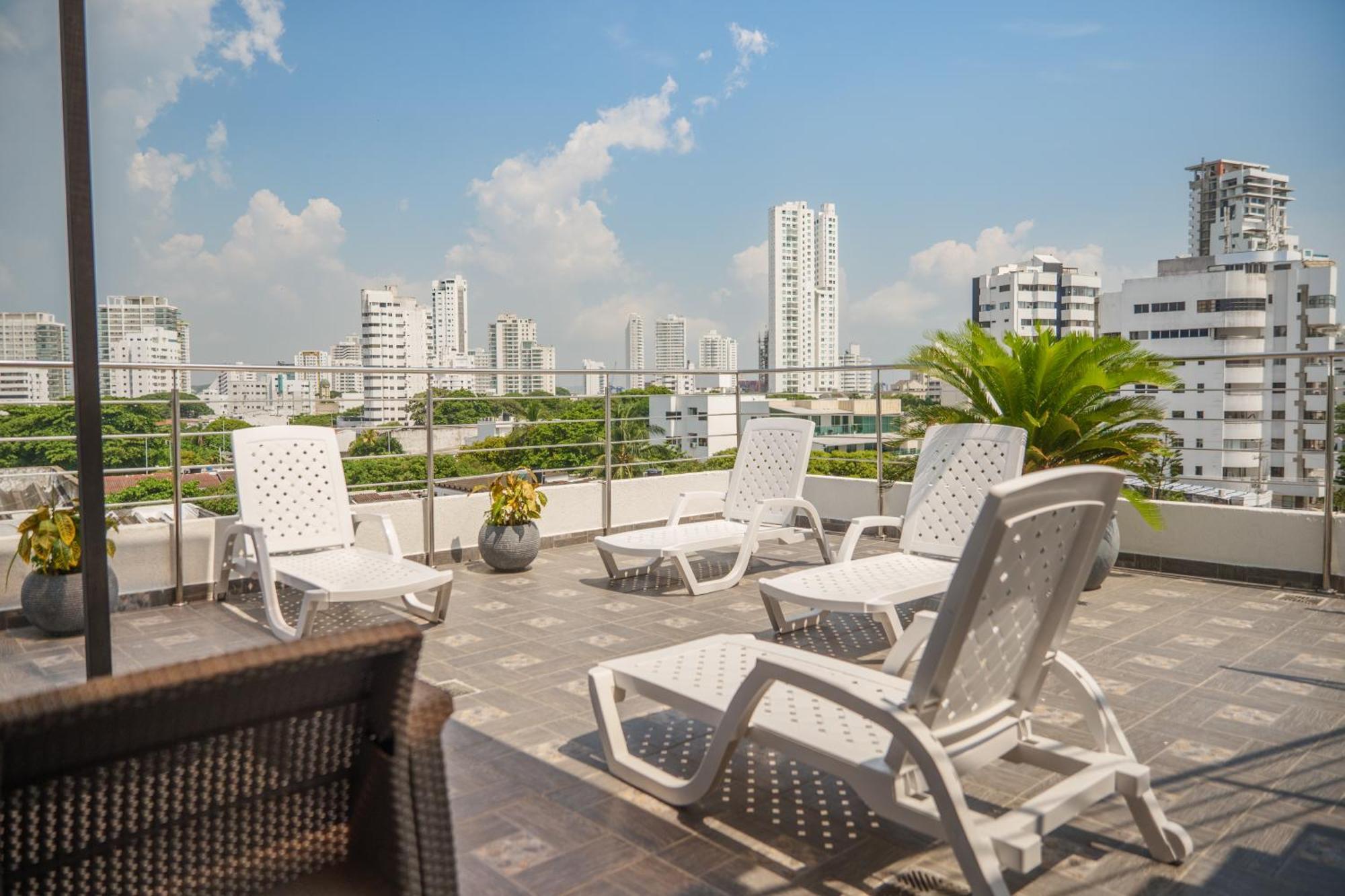 Bahia 79 Apartasuites Cerca Al Centro Cartagena Екстер'єр фото